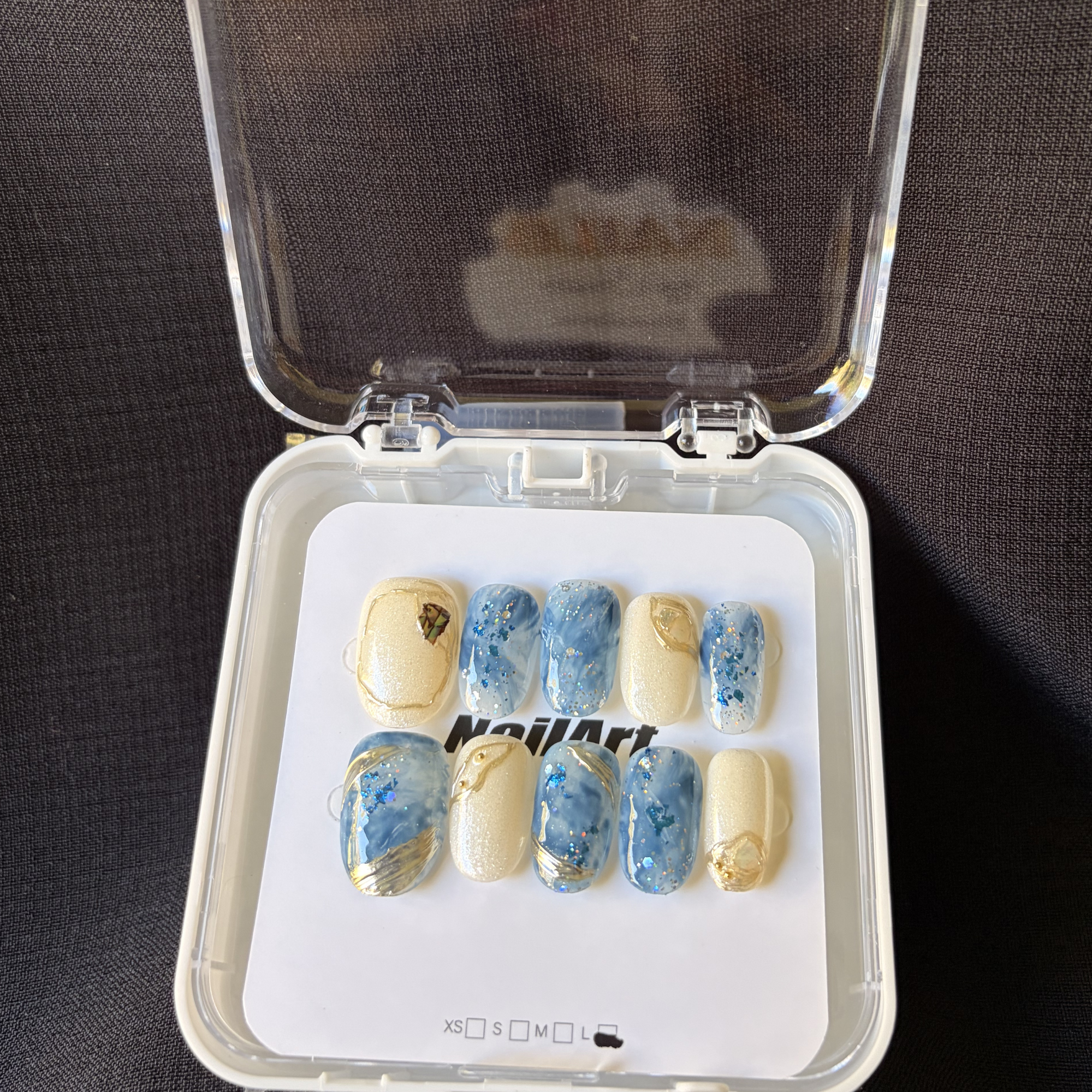 Azure Glow Press On-Nail Set