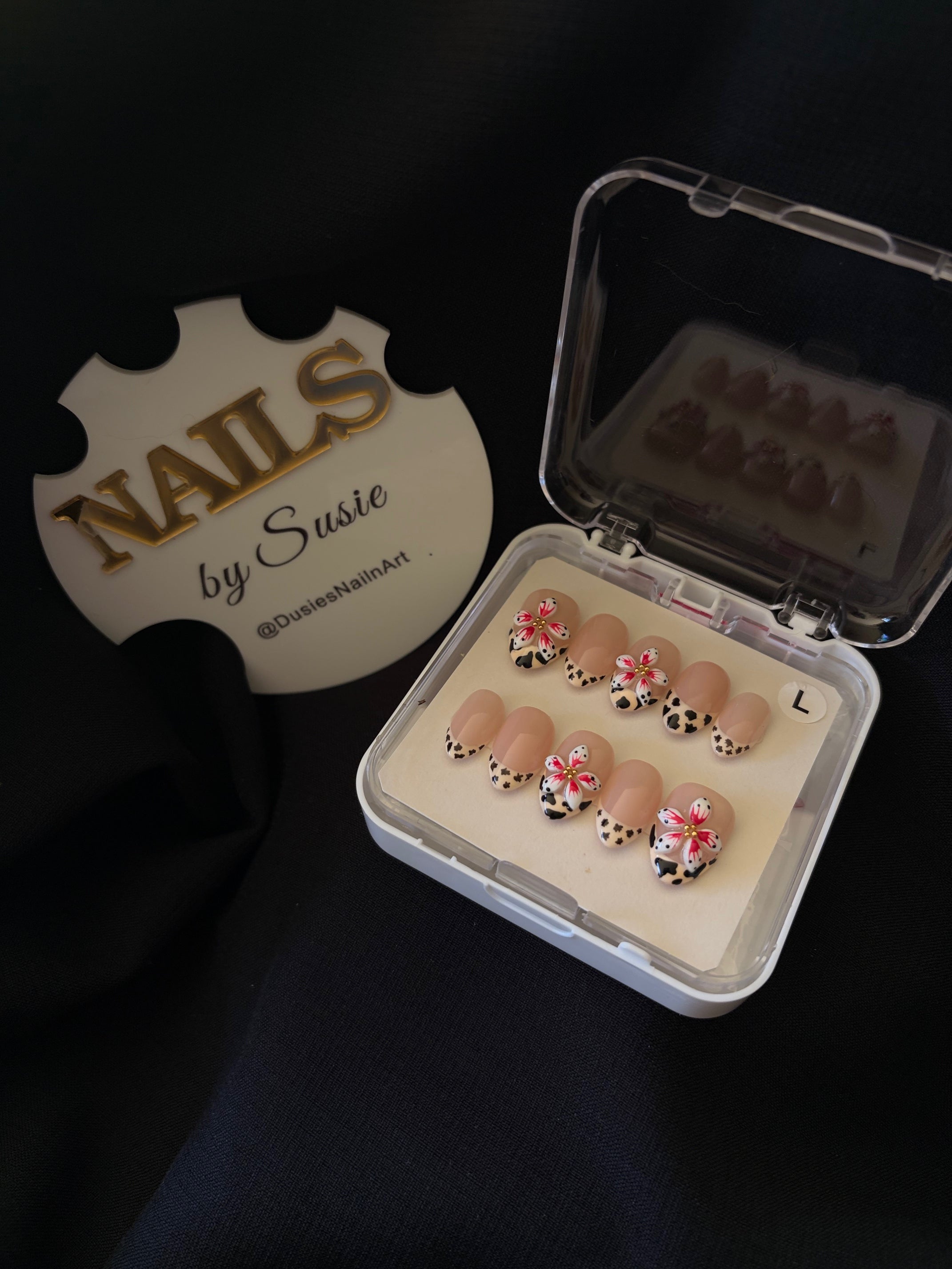 Frangipani Island Press-On Nail Set