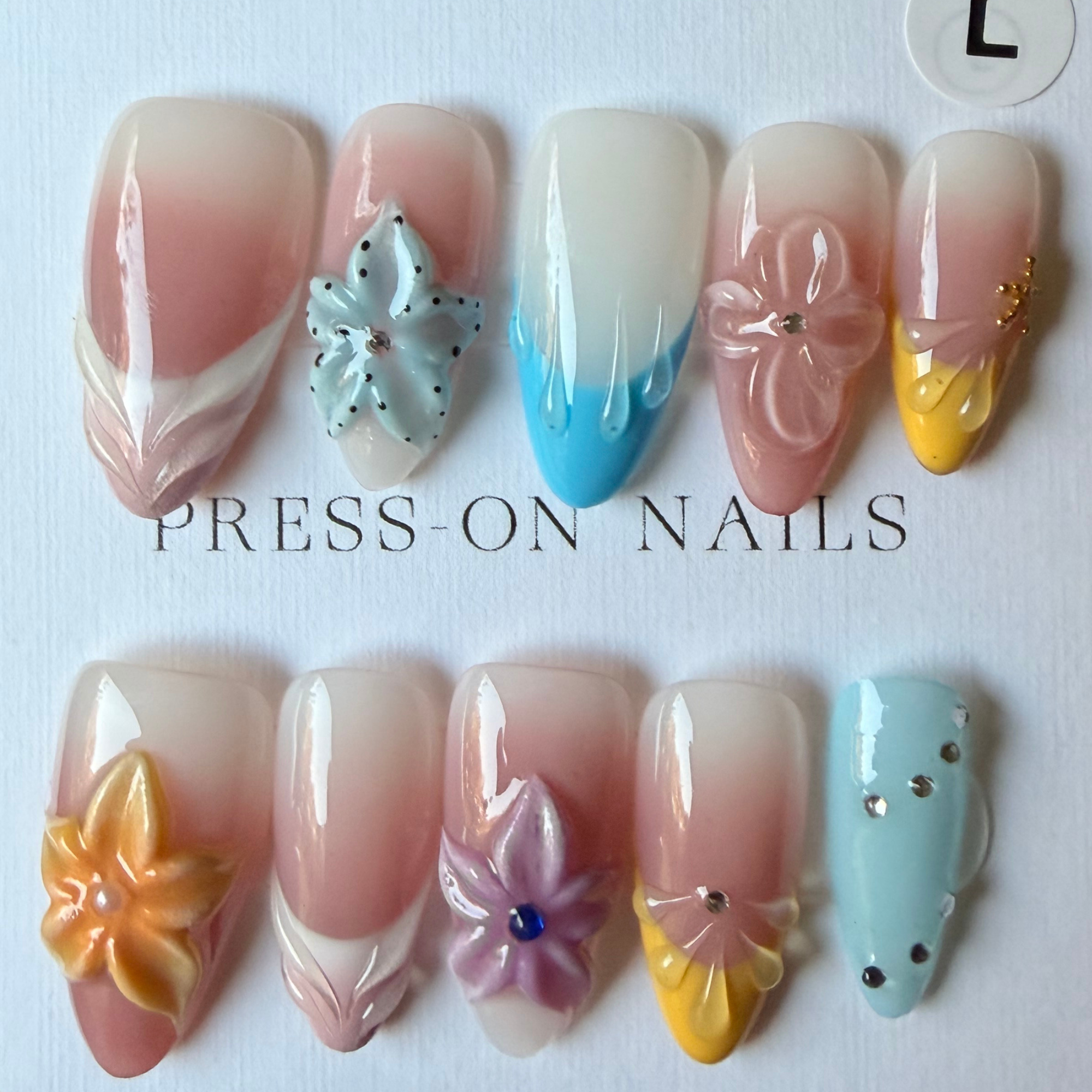 Coastal Bloom Press On-Nail Set