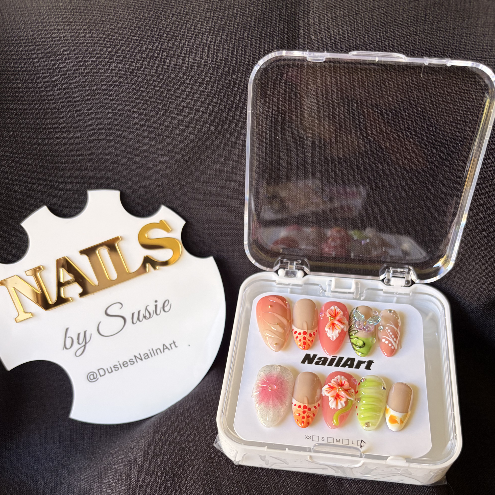 Coral Bloom Press On-Nail Set
