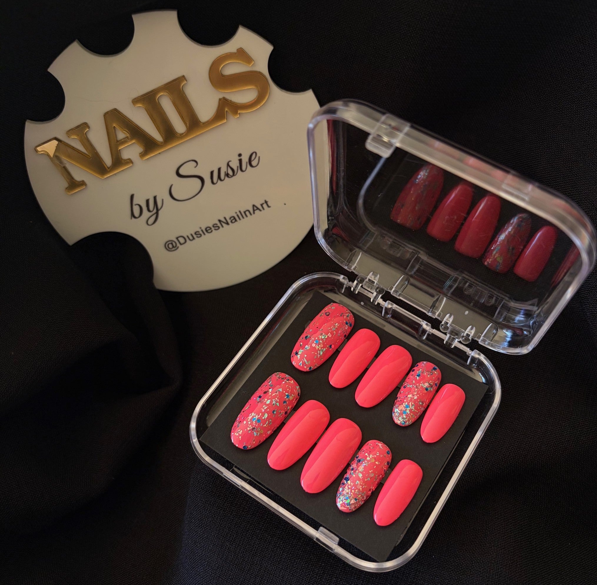Coral Confetti Press On-Nail Set