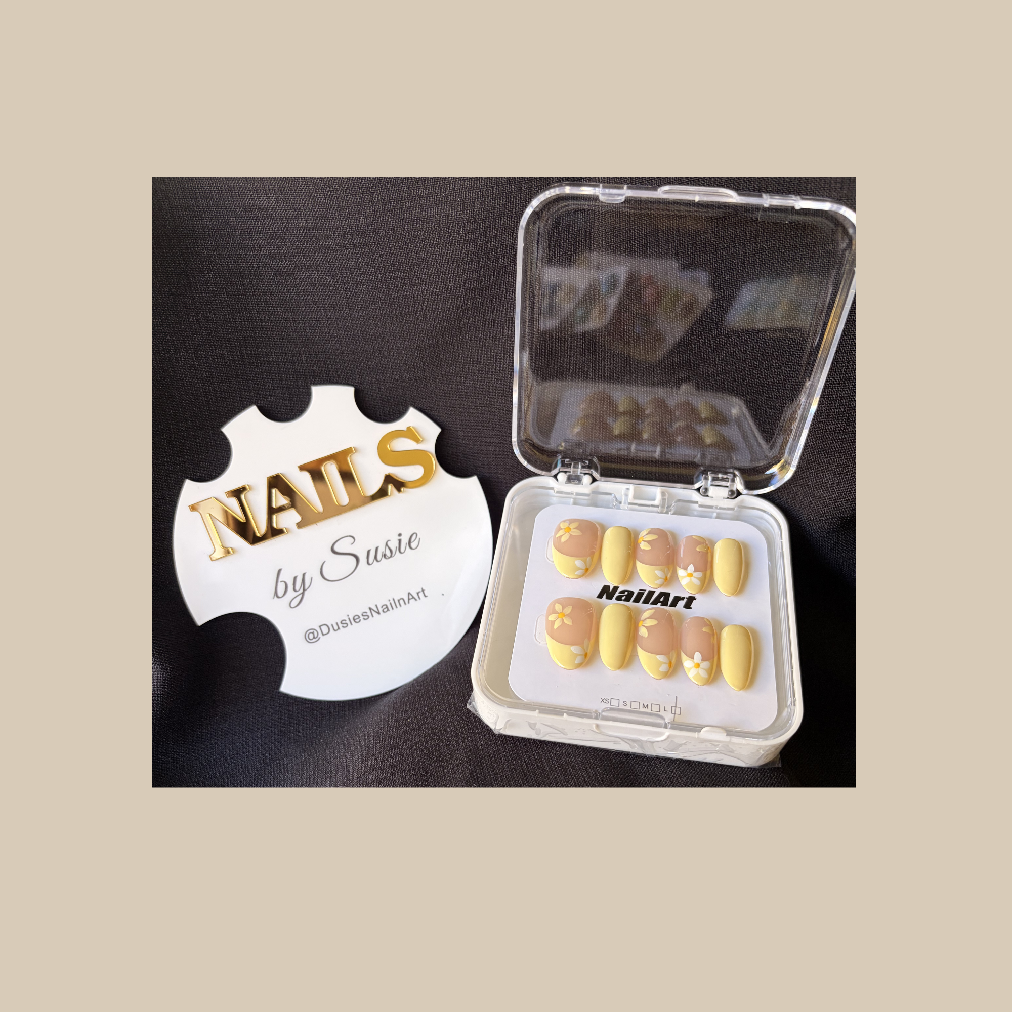 Coastal Daisy Press On-Nail Set