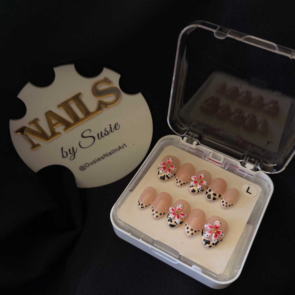 Frangipani Island Press-On Nail Set