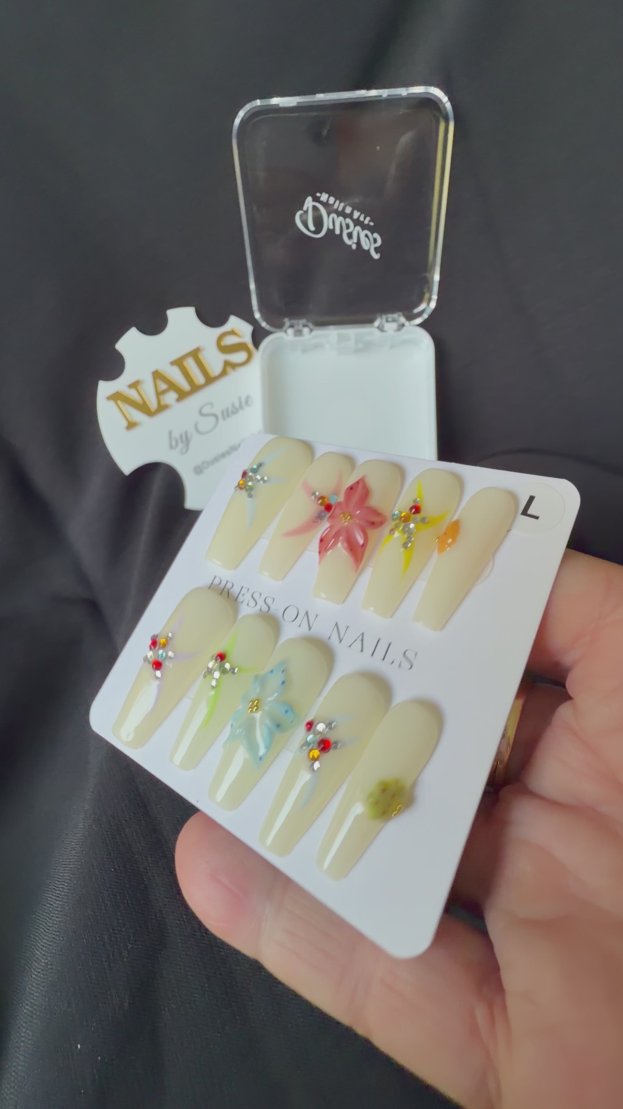 Petal Pop Press On-Nail Set