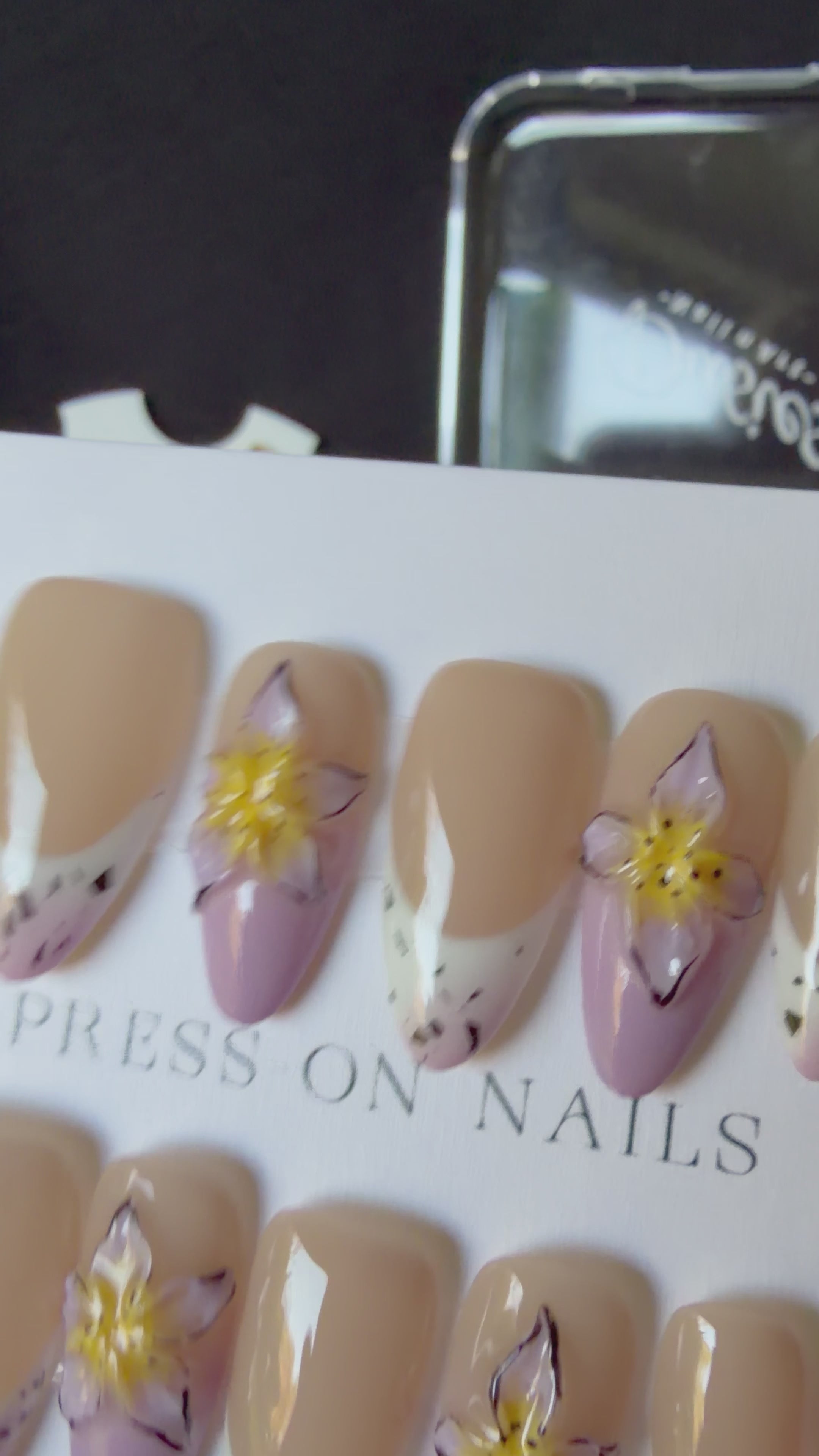 Lilac Wild Press On-Nail Set